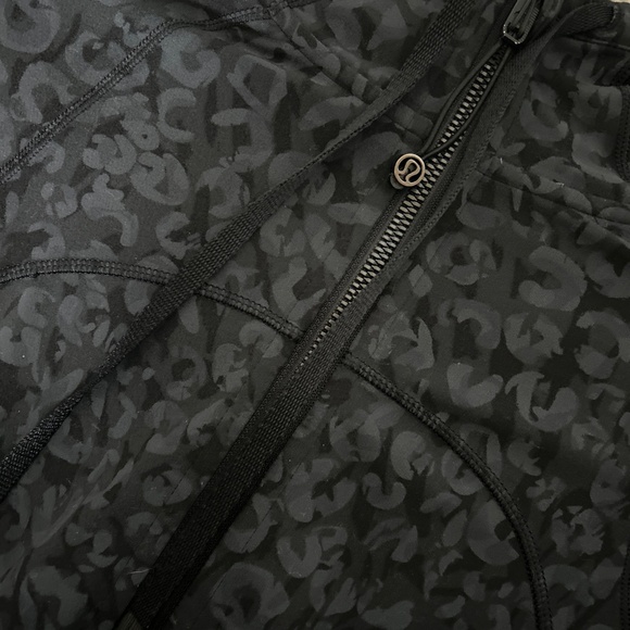 Black Lululemon Define Jacket 4 - Picture 2 of 4